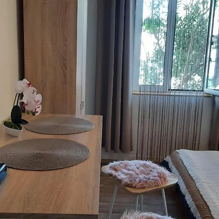 Studio Katalpa Apartment *